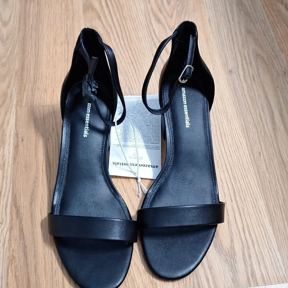 Amazon Essentials Ankle Strap Sandal Low Heeled Shoes Black